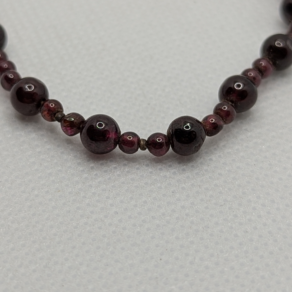 ✨ Garnet Beaded Bracelet With Sterling Silver ✨ - Picture 2 of 5